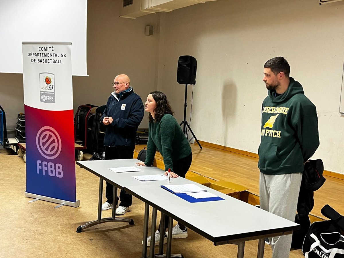 Remise des équipements pour le TIC 2025